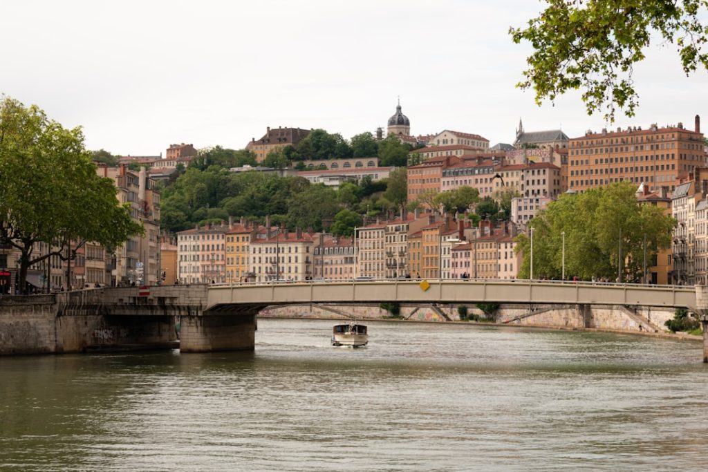 découvrez les activités culturelles incontournables à lyon : musées, théâtre, festivals et patrimoine historique pour une expérience authentique au cœur de la ville.
