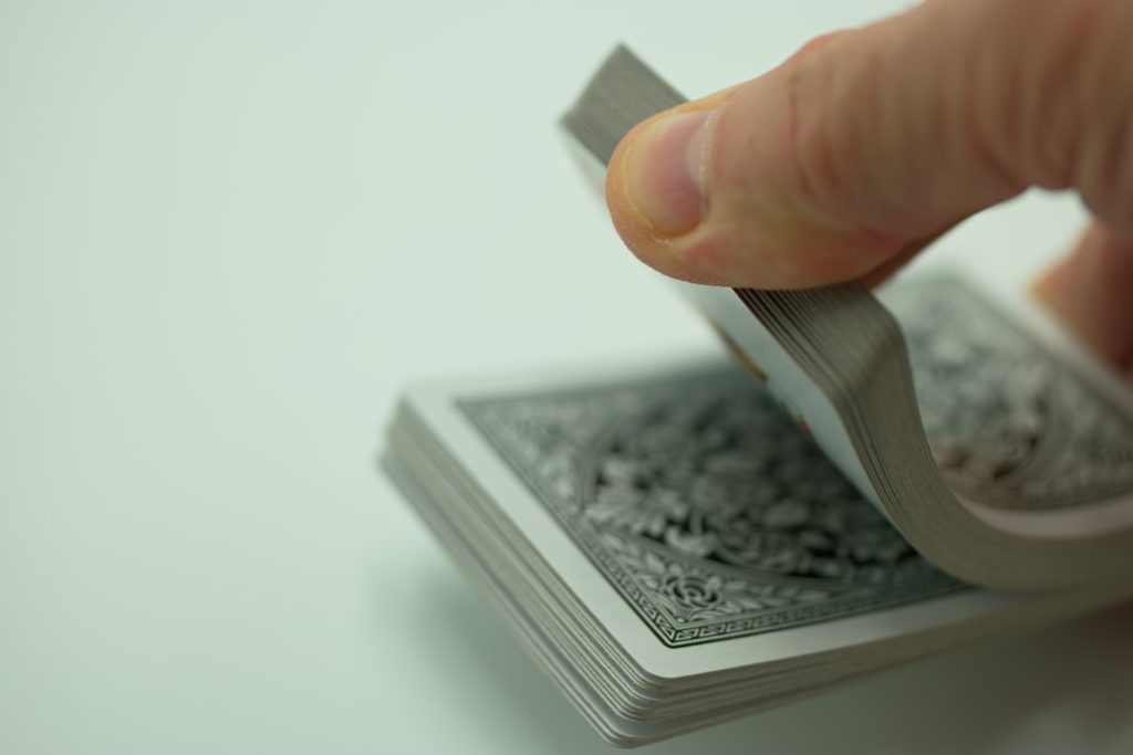 découvrez comment enlever efficacement le mastic silicone grâce à nos méthodes simples et rapides pour un nettoyage parfait.